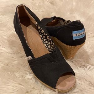 Wedge TOMS